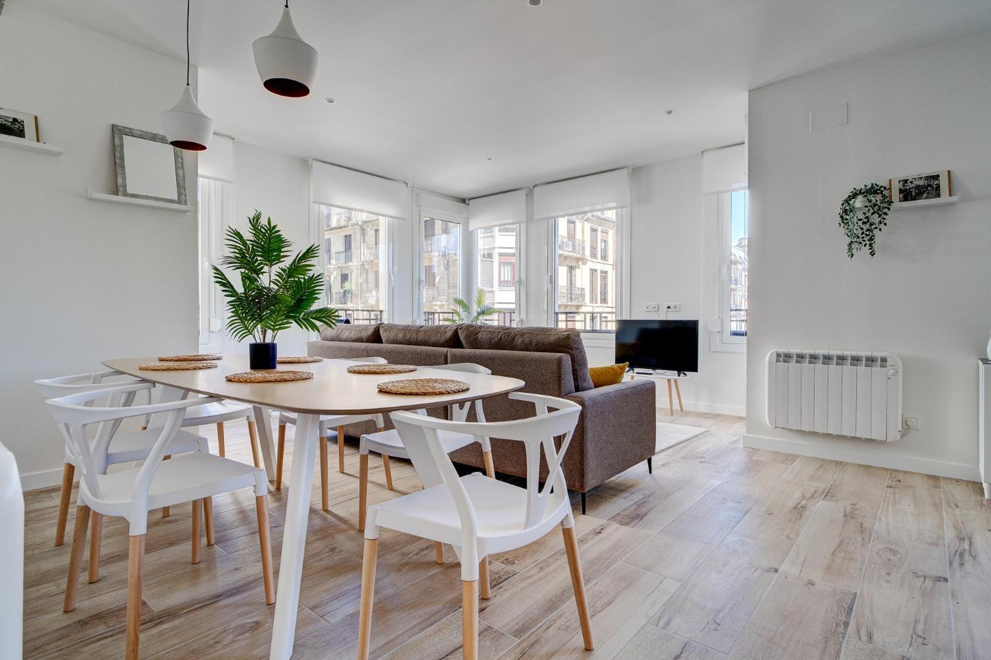 Apartamentos Gran Via By Sanse Holidays San Sebastián Zewnętrze zdjęcie