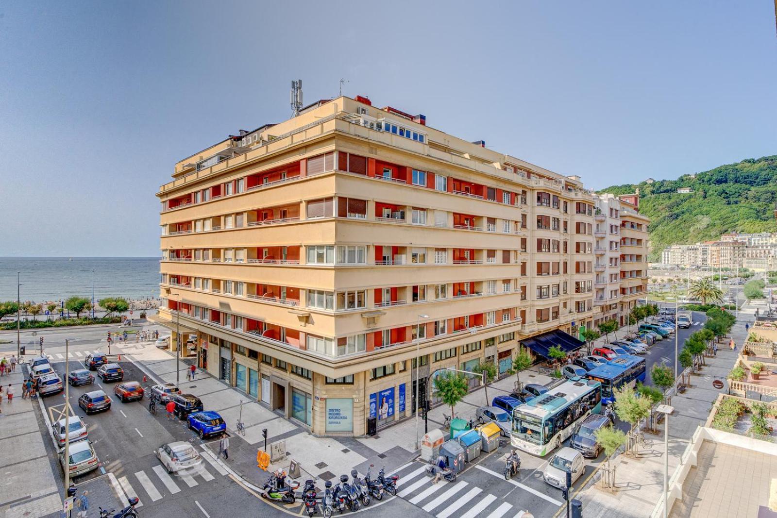 Apartamentos Gran Via By Sanse Holidays San Sebastián Zewnętrze zdjęcie