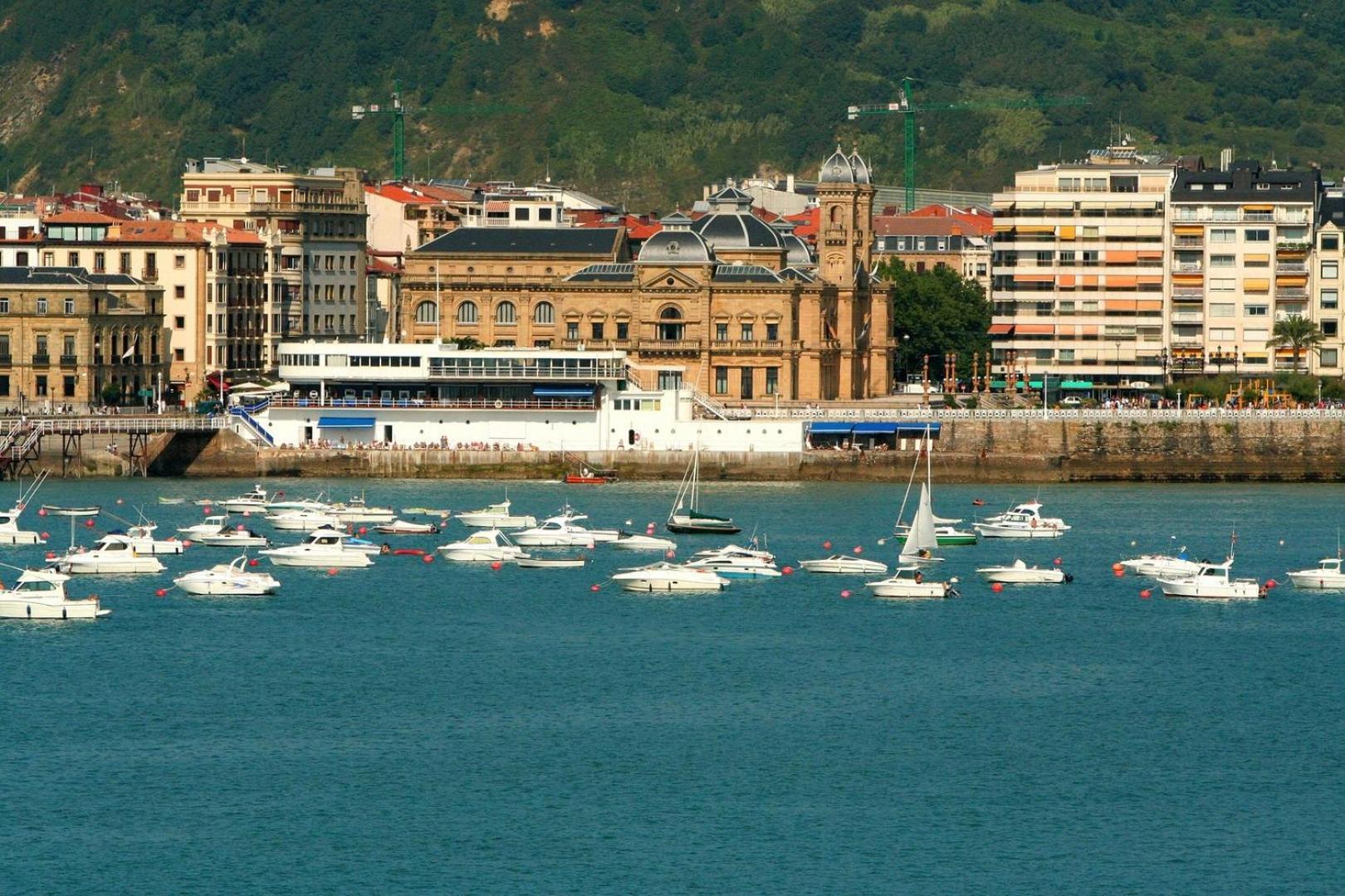 Apartamentos Gran Via By Sanse Holidays San Sebastián Zewnętrze zdjęcie